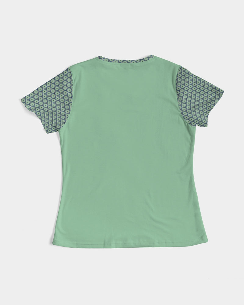 Play Your Hand...Queen Club #1 T-Shirts