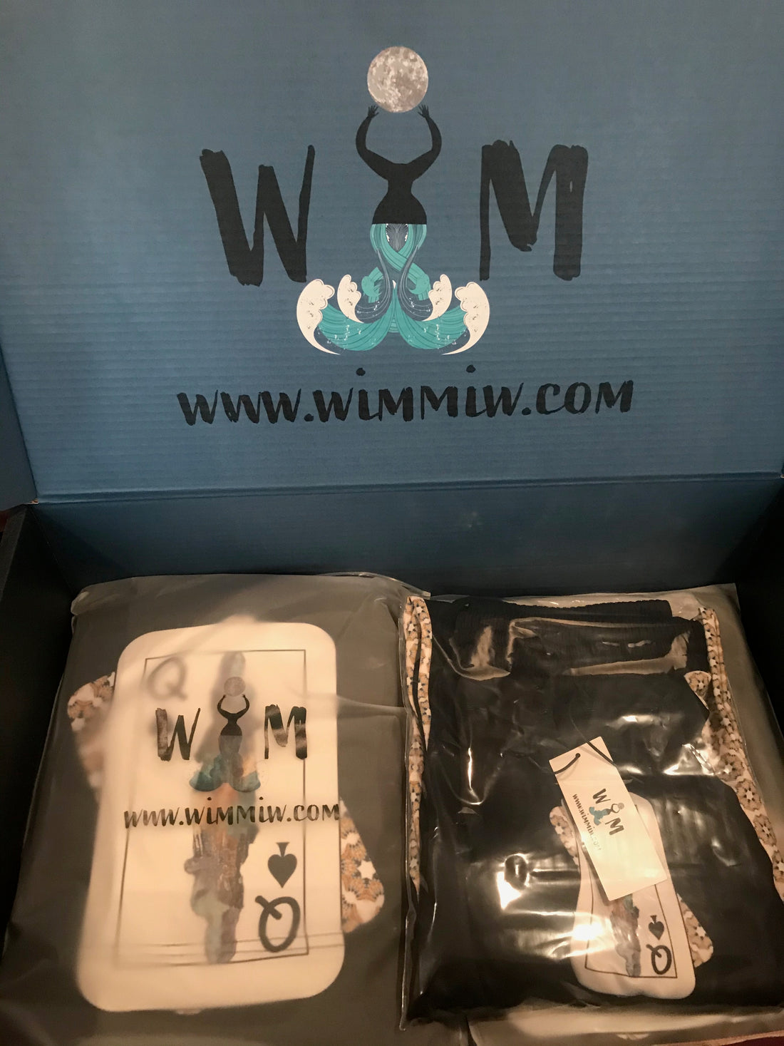 WIM Athleisure for Sofa Enthusiasts : Unboxing Video